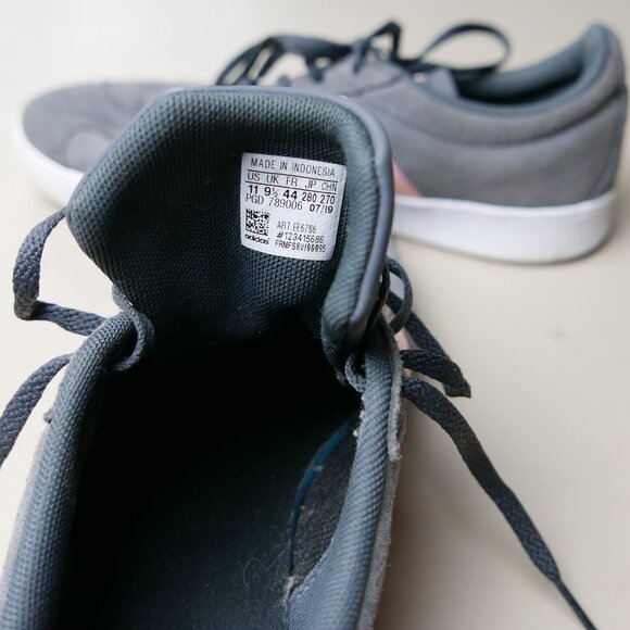 Size 11 Adidas Grey Suede with Pink Stripes Sneaker - Picture 2 of 3